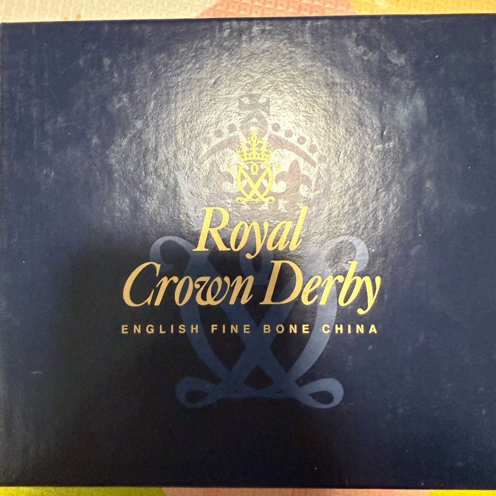 Royal Crown Derby Bride and Groom Mini Bears Collectible